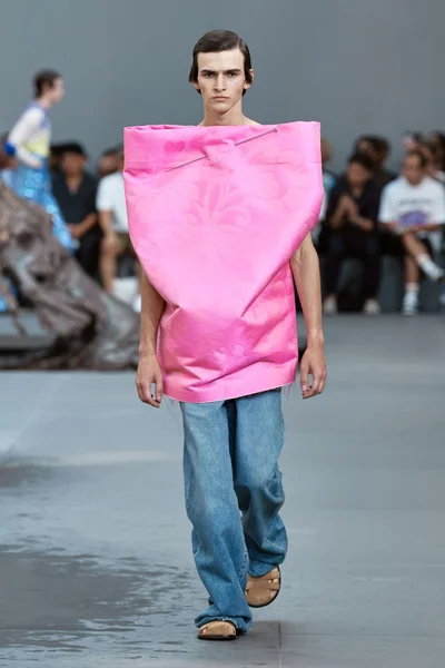 Look 12